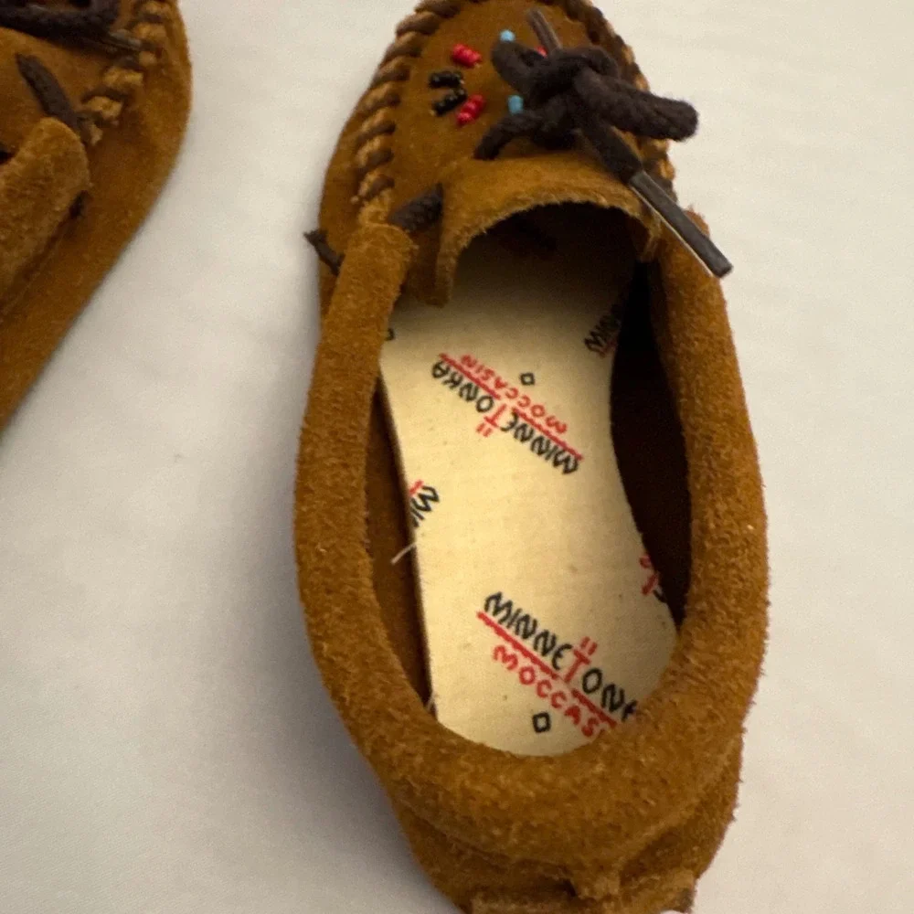 Minnetonka Moccasin Child Size 8‎ Brown Suede Beaded Slip On Shoes Leather